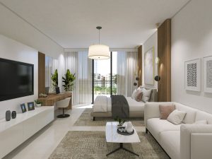Современный интерьер гостиной в Prime Residency 3 в белых и нейтральных тонах, включая диван, кресло, журнальный столик, телевизор с плоским экраном, растения и произведения искусства, с большими окнами и