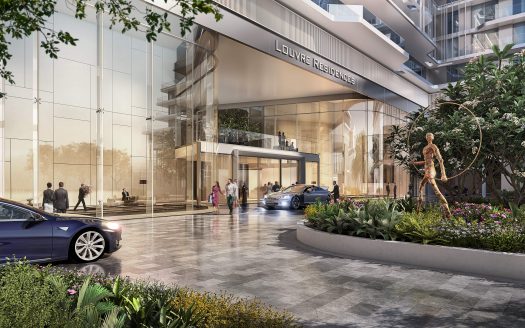 Un rendu artistique de l'entrée d'un hôtel moderne appelé "Louvre Residences" à Dubaï avec une façade en verre, un espace voiturier avec une voiture de luxe et des gens marchant au milieu d'une verdure luxuriante.