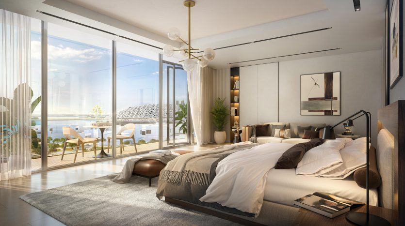 Chambre luxueuse et moderne dans une villa de Dubaï avec un lit confortable, une décoration élégante, de grandes fenêtres menant à un balcon avec vue sur l&#039;océan et une lumière naturelle illuminant l&#039;espace.