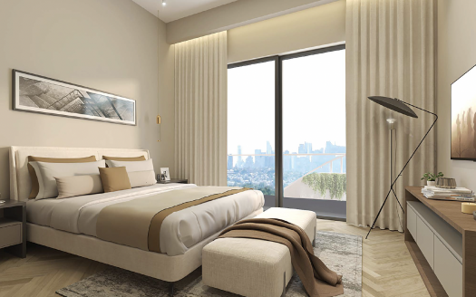 Une chambre moderne dans un appartement à Dubaï avec un grand lit, une literie beige et marron, un lampadaire, une grande télévision au mur et une fenêtre offrant une vue sur la ville. Le décor comprend un