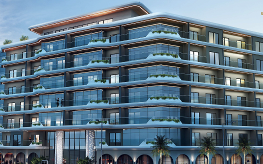 Une villa moderne à plusieurs étages à Dubaï avec un design élégant, dotée de vastes balcons avec des jardinières vertes, des balustrades en verre et un mélange de fenêtres cintrées et rectangulaires. La façade est éclairée par
