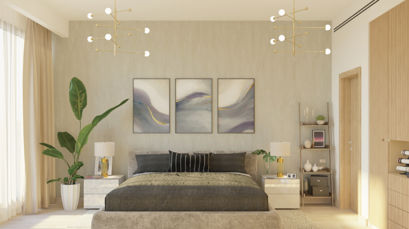 Une chambre lumineuse et moderne dans un appartement de Dubaï avec un grand lit, une literie blanche et grise et trois peintures abstraites au-dessus du lit. La pièce dispose d&#039;une plante verte, de parquet et d&#039;or élégant