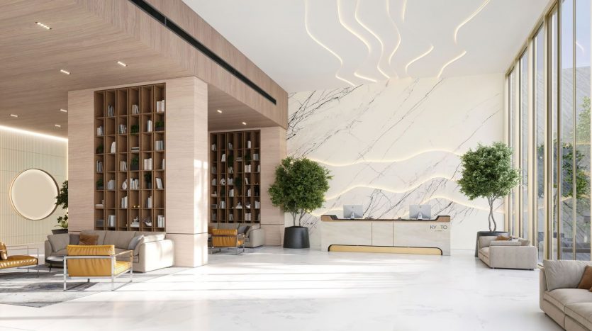 Lobby d&#039;hôtel moderne avec de hauts plafonds, de grandes fenêtres, des murs en marbre et un mobilier élégant. Comprend un bureau de réception, des coins salons, des étagères et des plantes décoratives. Design intérieur lumineux et élégant rappelant