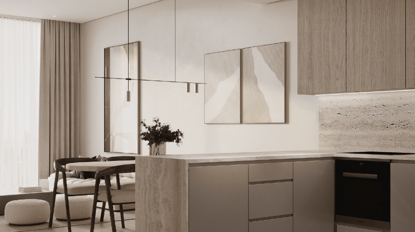Un intérieur de cuisine moderne dans un appartement à Dubaï avec des armoires en bois, un comptoir en pierre et un coin repas avec une table ronde, des chaises et des suspensions. Une plante en pot ajoute une touche