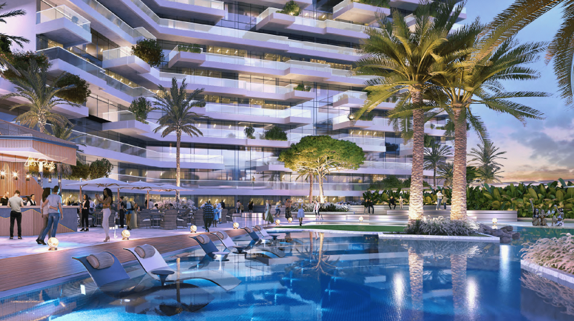 Soirée luxueuse au bord de la piscine dans un complexe moderne de Dubaï avec des gens en train de socialiser. Comprend un élégant bâtiment à plusieurs étages, des palmiers, des chaises longues et un éclairage vibrant.