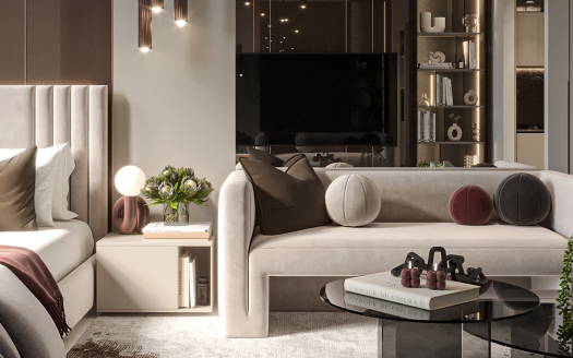 Intérieur de salon moderne dans une villa de Dubaï comprenant un élégant canapé beige avec des coussins cylindriques, une table basse en verre, des panneaux en bois sombre, des étagères avec des livres et un éclairage d'ambiance.