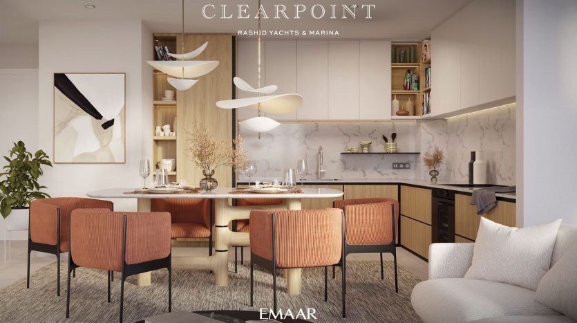 Design d&#039;intérieur de salle à manger moderne avec une table en bois, des chaises orange et des luminaires décoratifs dans une villa à Dubaï, décoré dans un thème sophistiqué d&#039;inspiration maritime par &quot;clearpoint rashid yachts &amp;