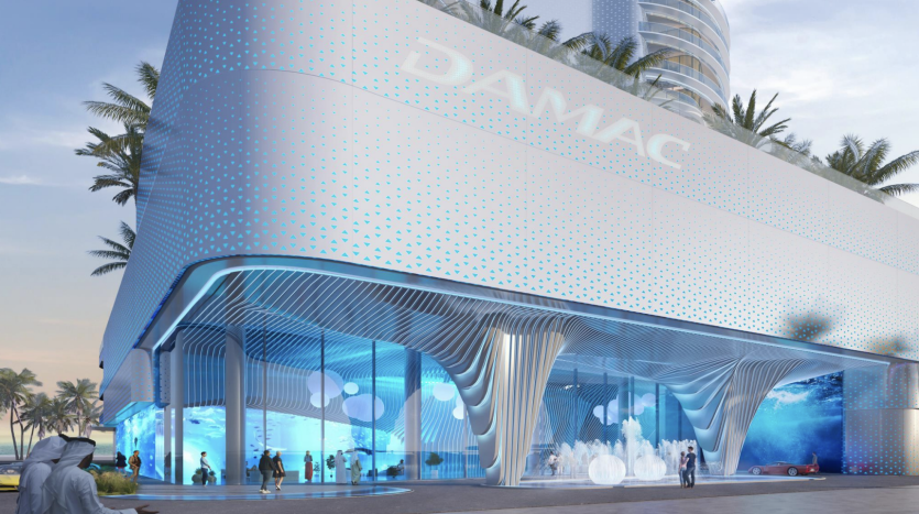 Rendu conceptuel d&#039;une villa futuriste à Dubaï avec une façade ondulée et perforée et des sections transparentes montrant les activités intérieures, contre des palmiers et un gratte-ciel sous un ciel clair.