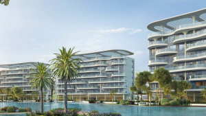 Rendu architectural d'un complexe résidentiel moderne en bord de mer à Dubaï avec des bâtiments incurvés à plusieurs étages, entourés de palmiers luxuriants et de jardins paysagers.