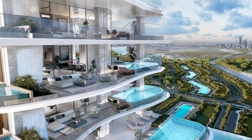 Balcons luxueux en hauteur avec piscines privées donnant sur les toits de la ville et une vaste verdure, rappelant les tendances d'élite de l'immobilier de chiffres de Dubaï en septembre 2024. L'architecture moderne présente des balustrades en verre incurvées, tandis qu'en dessous, les voies navigables serpentent à travers des arbres luxuriants sous un ciel bleu.