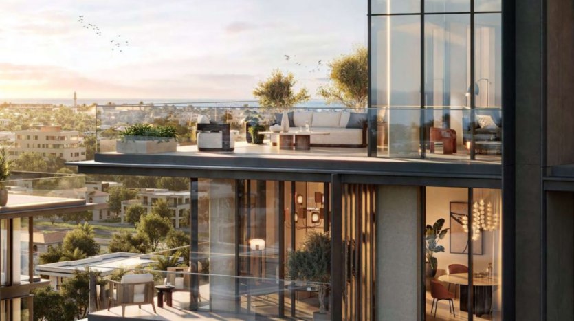 Questo moderno edificio a più piani sulla Crestlane presenta pareti di vetro che rivelano interni arredati con gusto. I balconi, ornati da piante e mobili da esterno, si affacciano sullo skyline della City Walk in un cielo al tramonto, mentre gli uccelli volano leggiadri sullo sfondo.