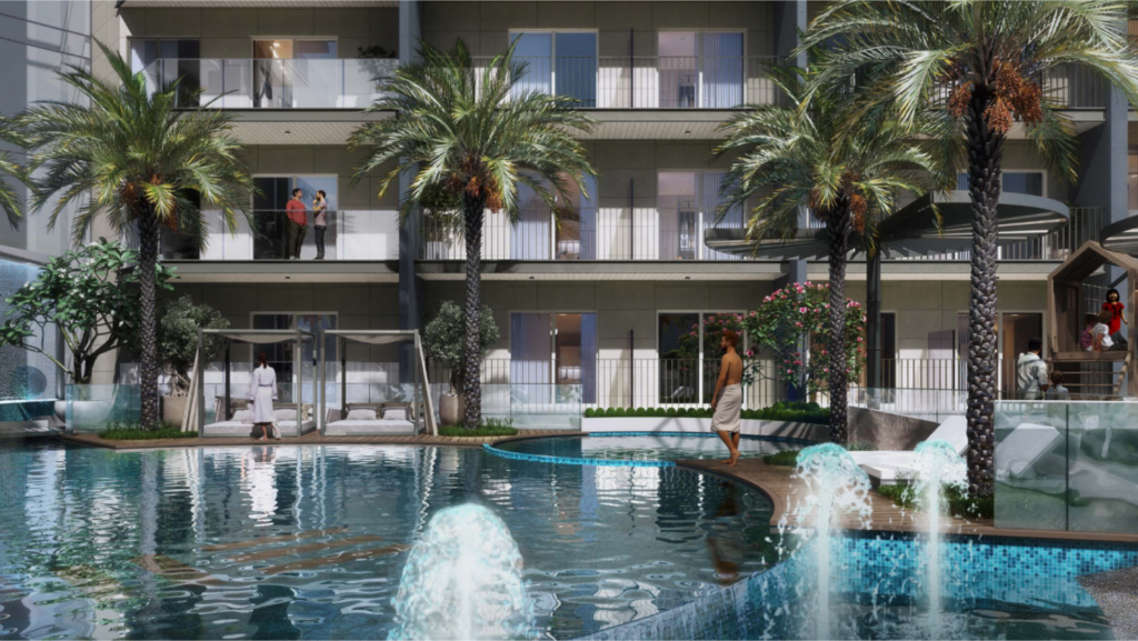 Il moderno cortile residenziale di Floarea Grande ha una piscina circondata da palme. Le persone si rilassano qui: alcuni si godono la vista dal balcone, altri stanno a bordo piscina, creando un'atmosfera rilassata e tropicale.