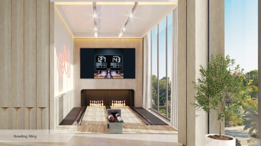 Salle de bowling moderne située à Everly Place, près d'Ellington, comprenant deux pistes, un grand tableau d'affichage numérique, des boules et des quilles, des baies vitrées laissant entrer la lumière naturelle, ainsi qu'une plante en pot près de la fenêtre. Le texte dans le coin indique « Salle de bowling ».