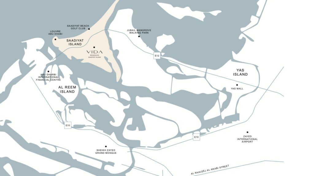 Carte montrant l'île de Saadiyat, l'île d'Al Reem, l'île de Yas, les principaux sites comme le Saadiyat Beach Golf Club, le Louvre Abu Dhabi, le Yas Mall, Vida Residences Saadiyat Island, l'aéroport international Zayed et les principaux axes routiers d'Abu Dhabi.