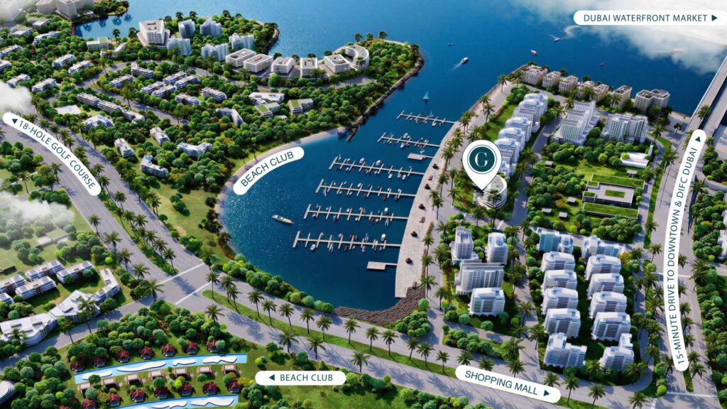 Vue aérienne de Villa del Garda, un complexe résidentiel au bord de l'eau avec des bâtiments modernes, une marina avec des bateaux, un club de plage, un centre commercial et une végétation luxuriante. Les routes bordées de palmiers et les plans d'eau rehaussent le dynamisme du marché du front de mer de Dubaï.