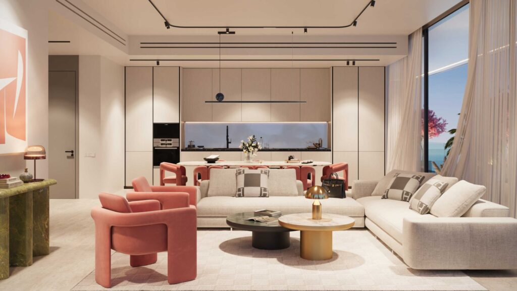 Le salon moderne de la Villa del Garda est composé de canapés beiges, de fauteuils rose corail, d'une table basse ronde et d'une cuisine en arrière-plan. De grandes fenêtres avec des rideaux diaphanes offrent une vue pittoresque sur l'océan à l'extérieur.