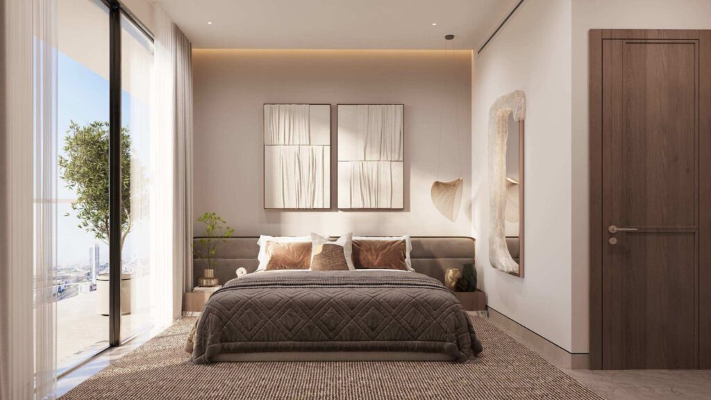 Une chambre moderne dotée d'un grand lit, d'une parure de lit aux tons neutres, de deux œuvres d'art abstraites accrochées au-dessus de la tête de lit, d'un tapis texturé, d'un grand miroir et de touches de la couleur « Mirari Lagoon » de Zoya sur le mur d'accent. Une porte vitrée donne sur un balcon offrant une vue sur la ville.